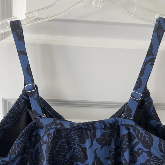 Lands End Womens Tankini Swim Top ADJUSTABLE Straps 8DD TOP ONLY WORN ONCE - Picture 3 of 7